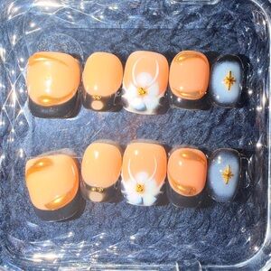 White and Black handmade Press on Nail Art Set